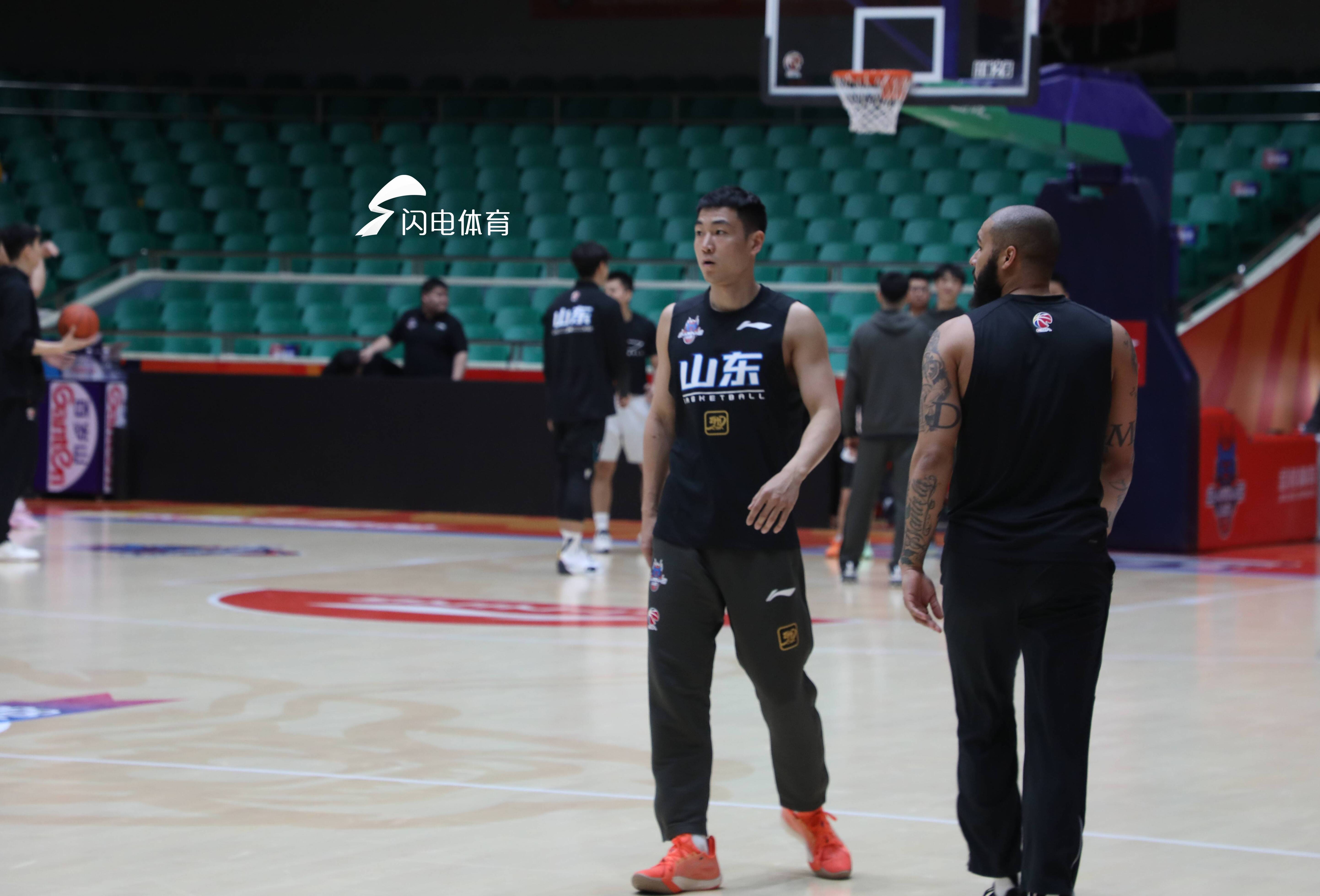 华体会体育登录入口-广东宏远与山东男篮上演激烈对决，胜者难分伯仲的简单介绍
